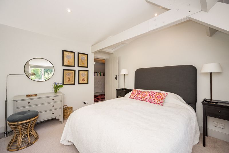 Bedroom- click for photo gallery